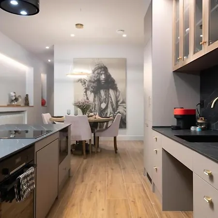 Luxury Marina Loft *