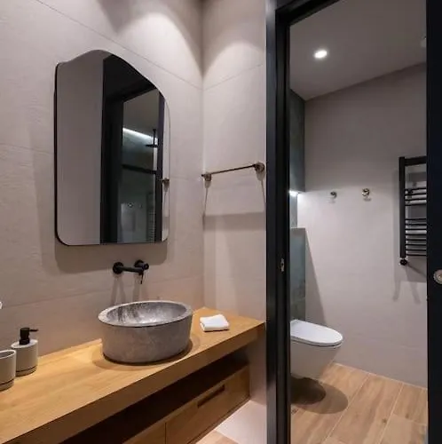 Luxury Marina Loft Apartment *